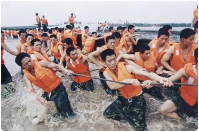 98年抗洪，中央決定最后關(guān)頭炸堤分洪，朱镕基：等等，我再加句話